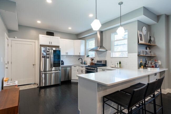 property at 16 Pasadena Rd