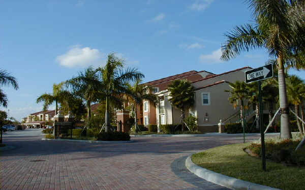 St. Andrews At Boynton Beach in Lake Worth, FL - Building Photo - Building Photo