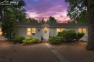 317 W Harrison St in Colorado Springs, CO - Building Photo