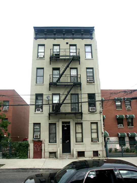 419 E 142nd St in Bronx, NY - Foto de edificio