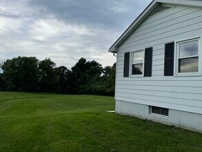 60 Bloomingrove Dr in Troy, NY - Foto de edificio - Building Photo