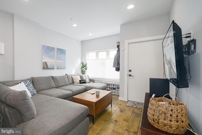 property at 1940 N Orianna St