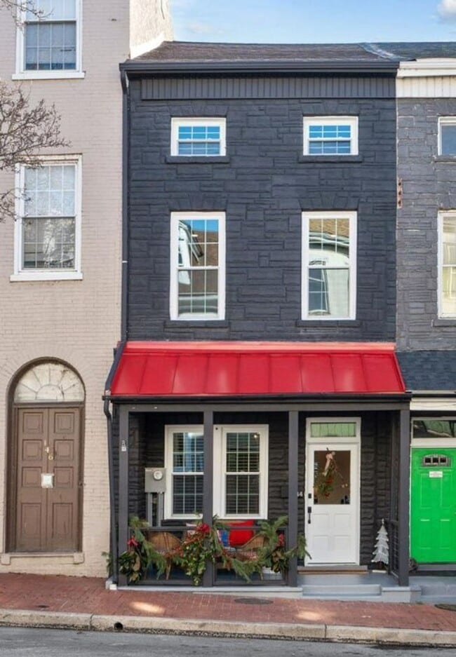 144 Locust St in Columbia, PA - Foto de edificio - Building Photo