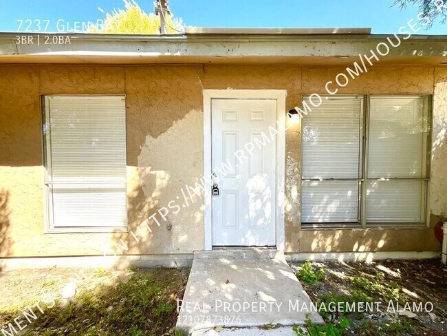 7237 Glen Bay Dr in San Antonio, TX - Building Photo - Building Photo