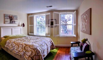 402 Commonwealth Ave, Unit 205 in Alexandria, VA - Building Photo
