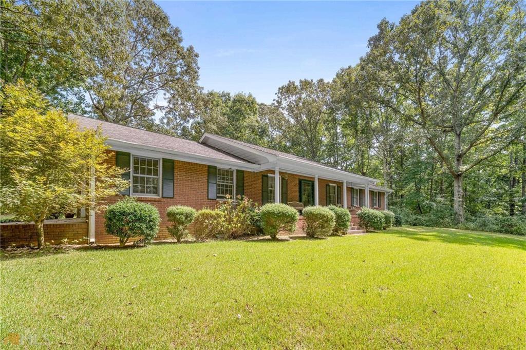 1431 Chambers Rd in Mcdonough, GA - Building Photo