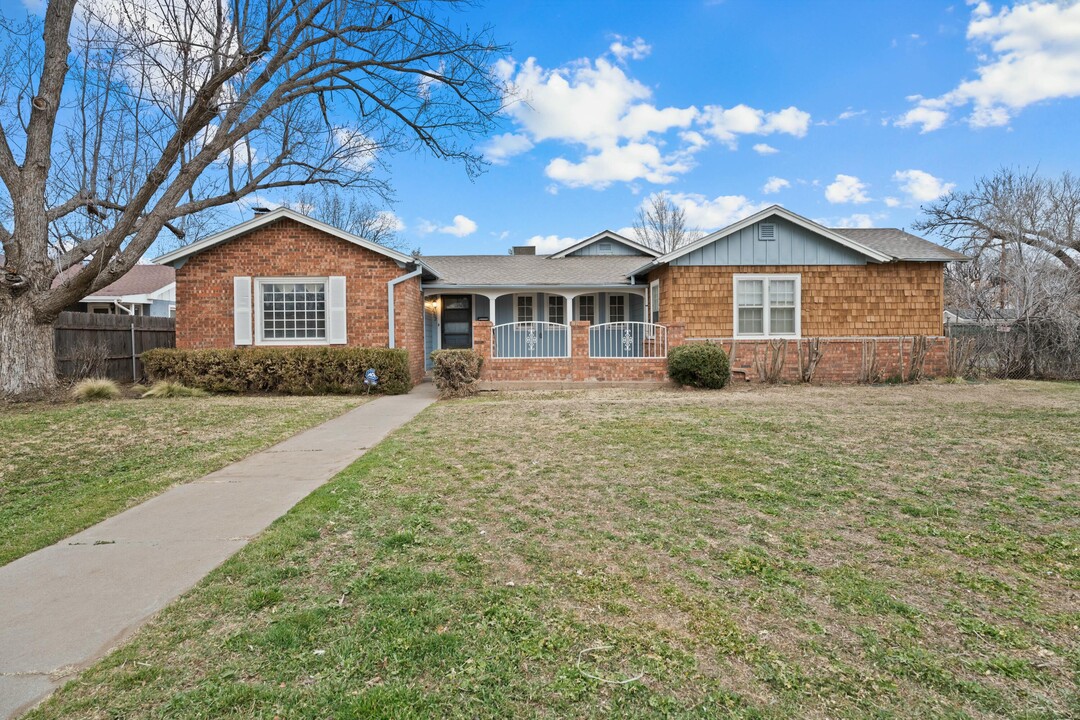 2202 30th St in Lubbock, TX - Building Photo