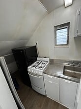 4100 Ritchie Hwy, Unit C in Baltimore, MD - Foto de edificio - Building Photo