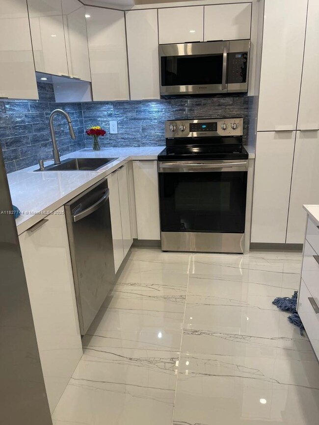 property at 2800 N Palm Aire Dr