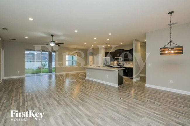 5952 Valentino Way in Lakeland, FL - Building Photo - Building Photo