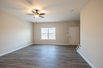 Greystone Townhomes in Clarksville, TN - Foto de edificio - Interior Photo