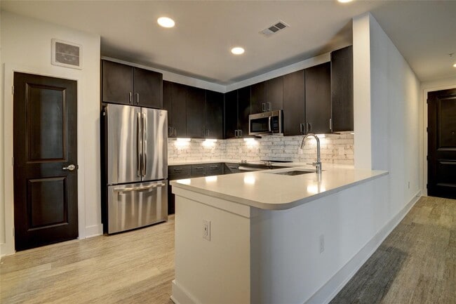 property at 6400 Washington Ave