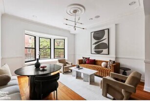 312 W 138th St, Unit 2 in New York, NY - Building Photo