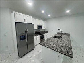 727 Gordon Ave S in Lehigh Acres, FL - Building Photo - Building Photo