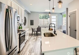 3540 S Graham St in Seattle, WA - Building Photo - Building Photo