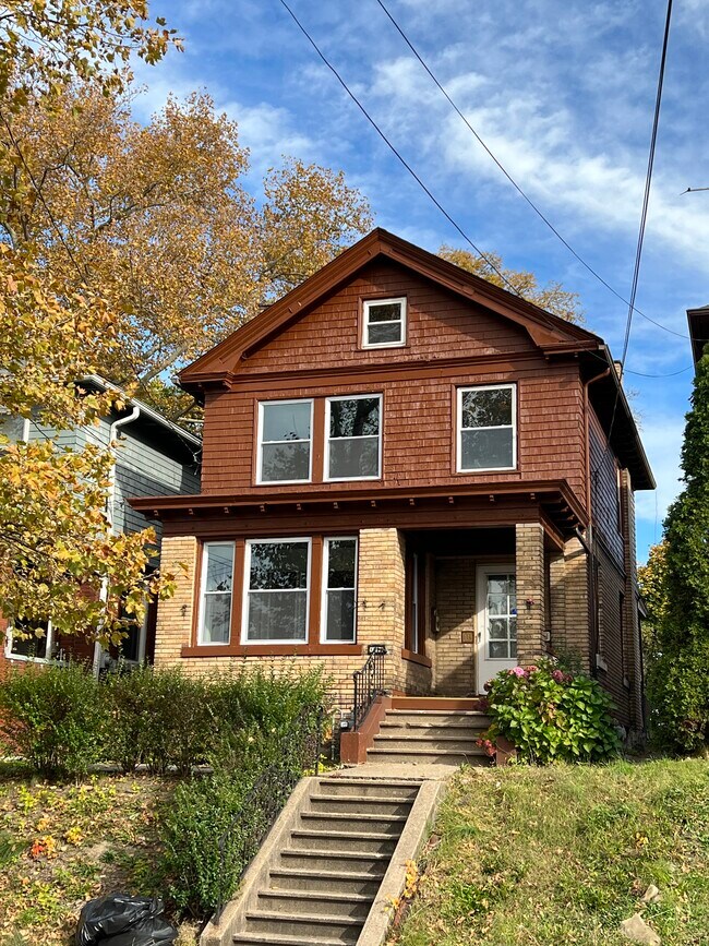 1507 Grandview Ave Rentals in McKeesport, PA
