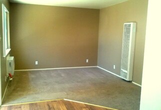 6431 Benning St, Unit 6432-6 in Orangevale, CA - Foto de edificio - Building Photo