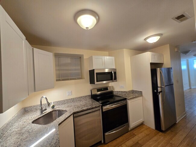 6339 S Eberhart Ave in Chicago, IL - Building Photo - Building Photo