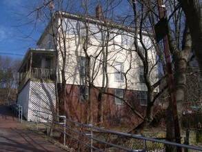 210 Valley St in Portland, ME - Foto de edificio - Building Photo