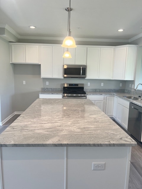 181 Lockheed Dr in Coraopolis, PA - Foto de edificio - Building Photo