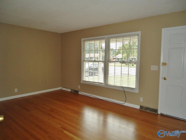 306 Drake Ave SW in Huntsville, AL - Building Photo - Building Photo
