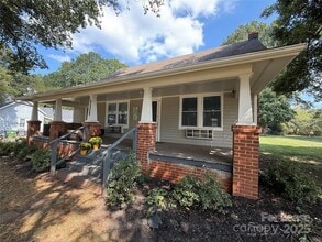 20220 Zion Ave in Cornelius, NC - Building Photo - Building Photo
