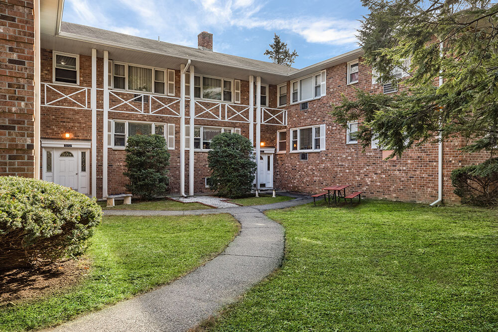 Garrett Village in Clifton, NJ - Building Photo