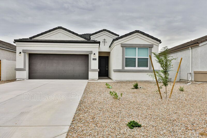 5157 E Emery Rd in San Tan Valley, AZ - Building Photo