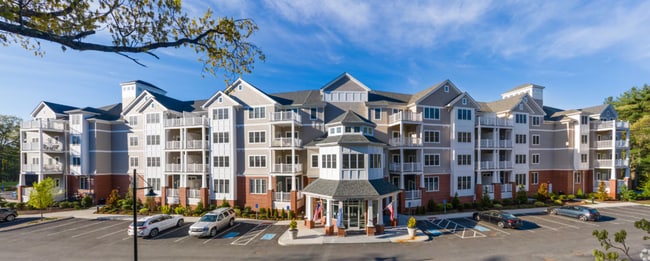 property at 8 Island Ct