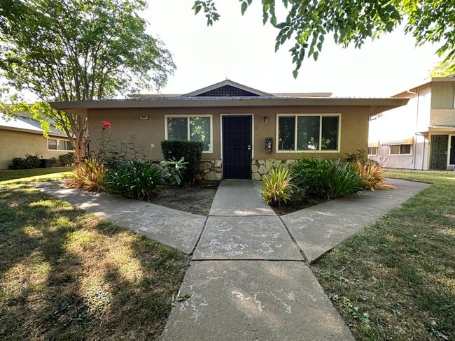 property at 2008 Benita Dr