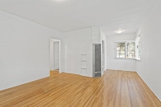 2202-2206 20th St in Santa Monica! Near Ocean Park Blvd. in Santa Monica, CA - Foto de edificio - Building Photo