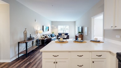 Eastbanks of Lake Zurich in Lake Zurich, IL - Building Photo - Building Photo