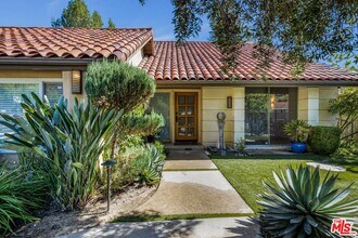 4230 Park Alisal in Calabasas, CA - Building Photo - Building Photo