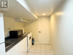 428 Westmoreland Ave N in Toronto, ON - Building Photo - Building Photo