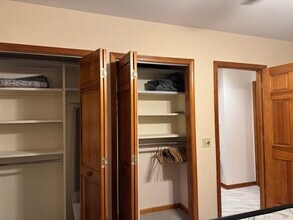 7598 Ashlind Cir, Unit In-law suite in Manlius, NY - Building Photo - Building Photo