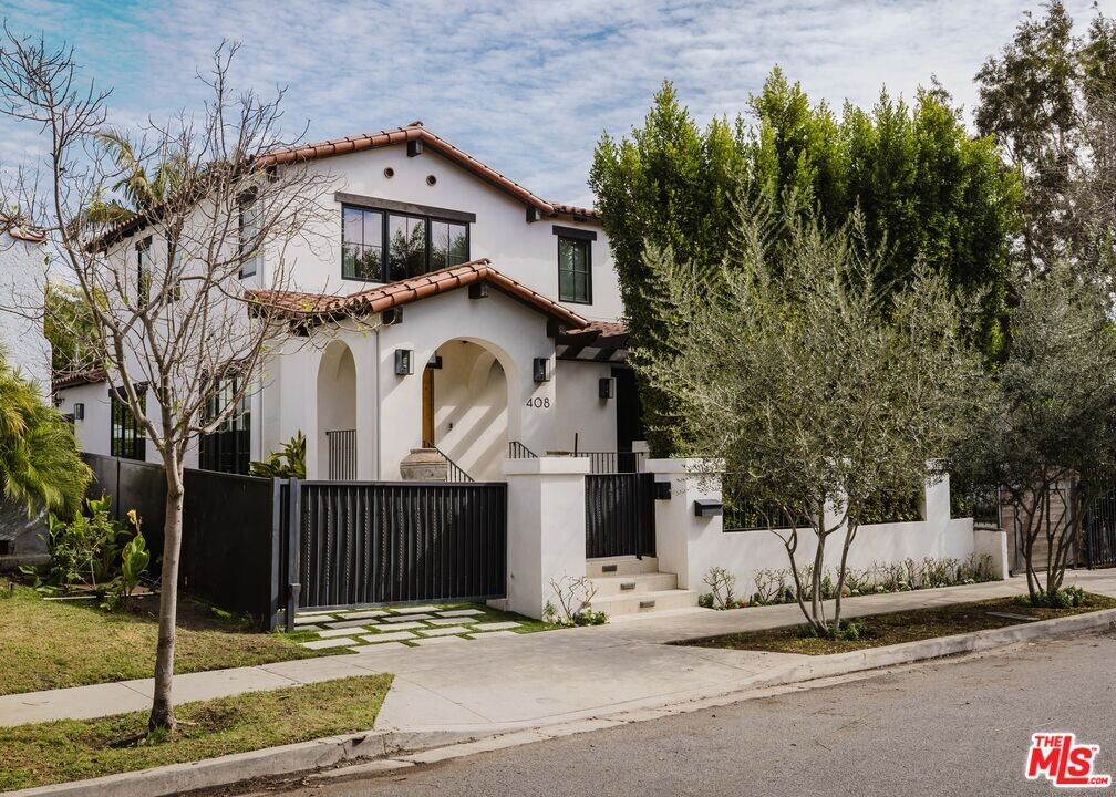 408 Westbourne Dr in West Hollywood, CA - Building Photo