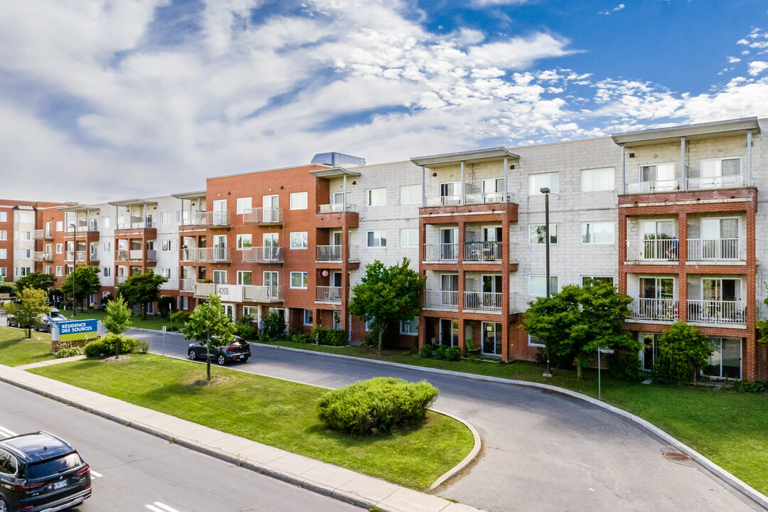 4200 Des Sources Boul in Dollard-des-Ormeaux, QC - Building Photo