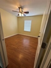 10110 Glenmawr Dr in Houston, TX - Building Photo - Building Photo