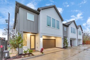 6711 Allegheny St in Houston, TX - Building Photo