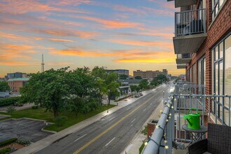 101 Curry Ave, Unit #422 in Royal Oak, MI - Building Photo - Building Photo