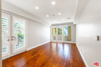 1751 Appian Wy in Santa Monica, CA - Foto de edificio - Building Photo