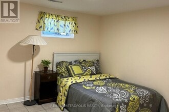 112 Brantwood Dr in Toronto, ON - Building Photo - Building Photo