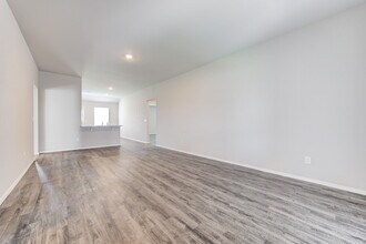 526 SE 3rd Ter in Newcastle, OK - Building Photo - Building Photo