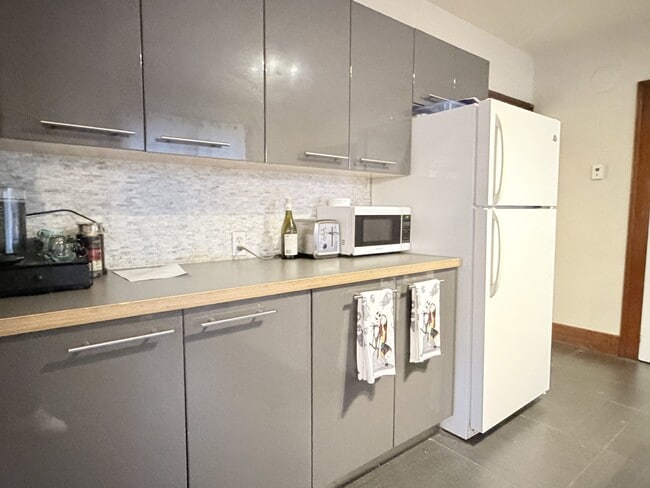 693 Partington Ave in Windsor, ON - Building Photo - Building Photo