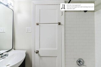 1733 F St NE, Unit 1 in Washington, DC - Building Photo - Building Photo