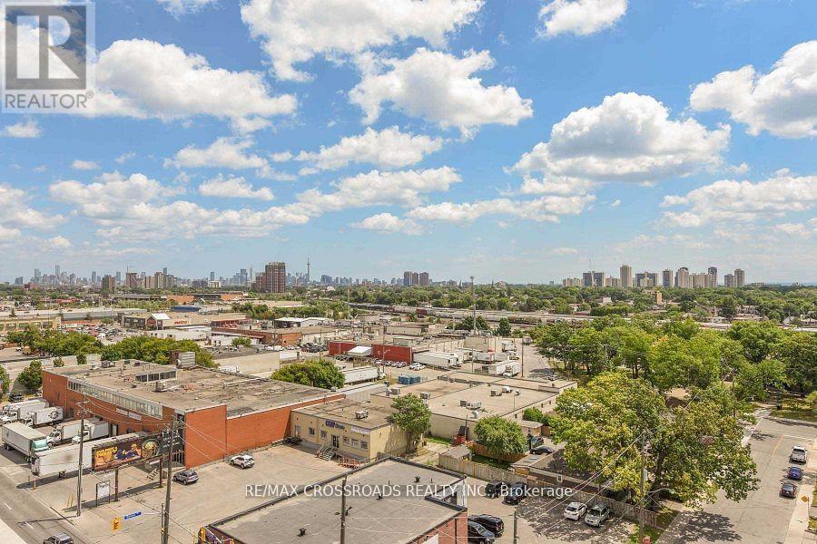 1003-2300 ST CLAIR Ave in Toronto, ON - Building Photo