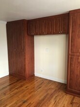 379 1st Ave, Unit 6 in New York, NY - Foto de edificio - Building Photo