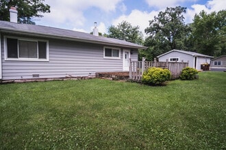 4320 Bayview Dr in Crystal Lake, IL - Building Photo - Building Photo