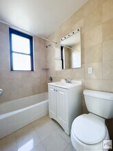 EAST 49 STREET, Unit 10J in New York, NY - Foto de edificio - Building Photo