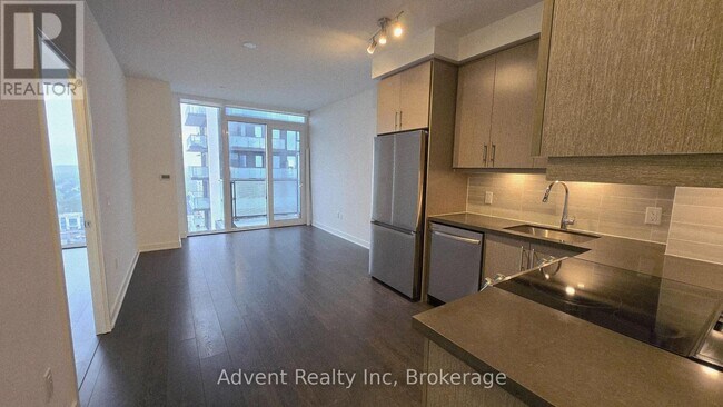 105-2105 Oneida Crescent in Richmond Hill, ON - Building Photo - Building Photo